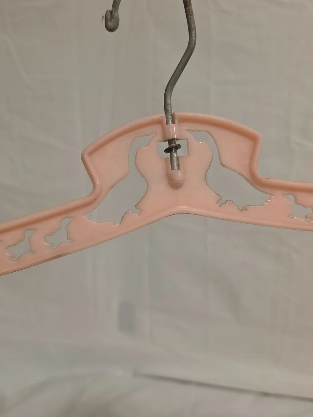 Lot Of 6 Pink Child Hangers Swivel Ducks Fish 12